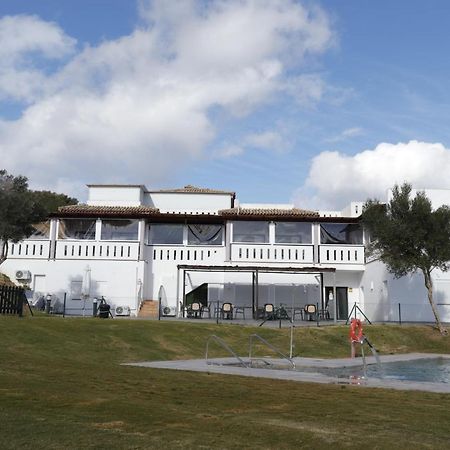 Hostal Restaurante Benalup Golf Exterior photo