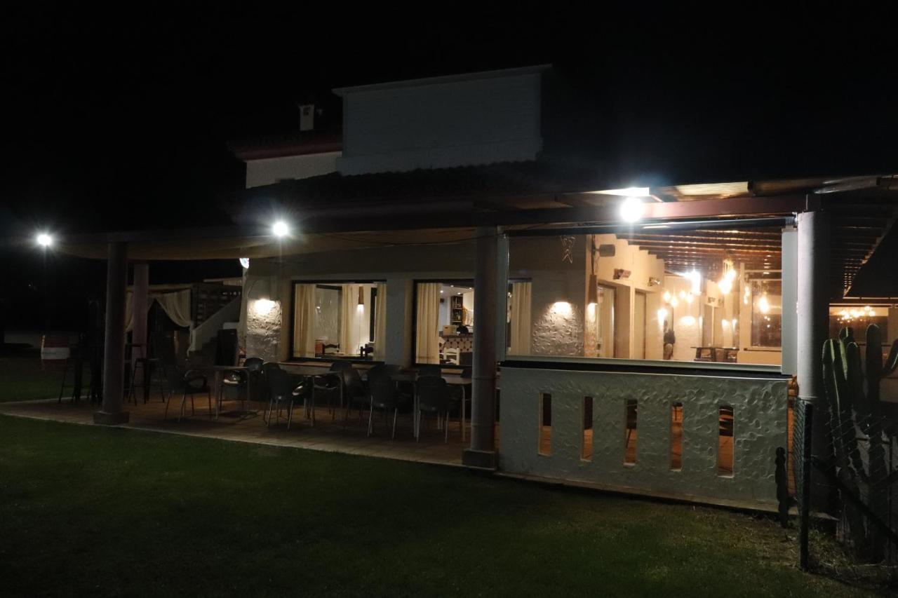 Hostal Restaurante Benalup Golf Exterior photo