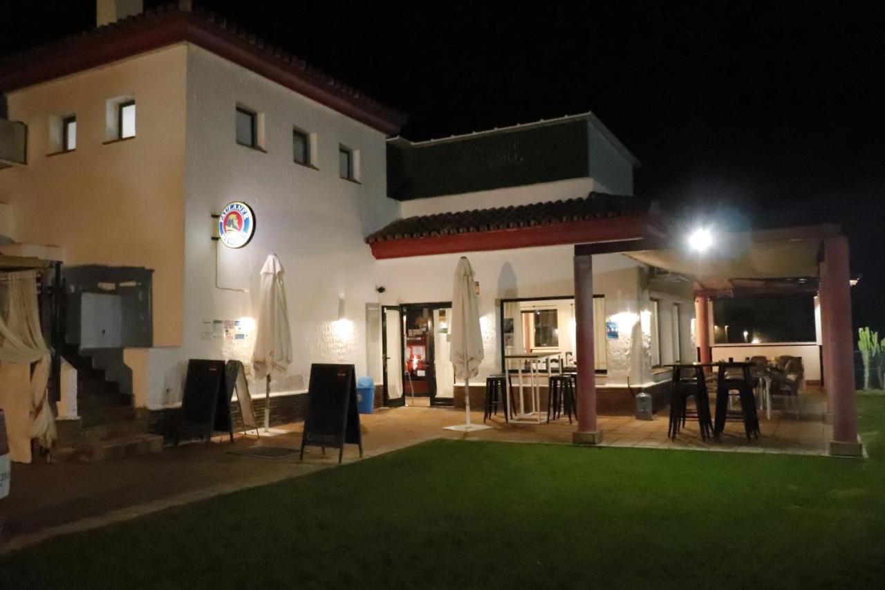 Hostal Restaurante Benalup Golf Exterior photo